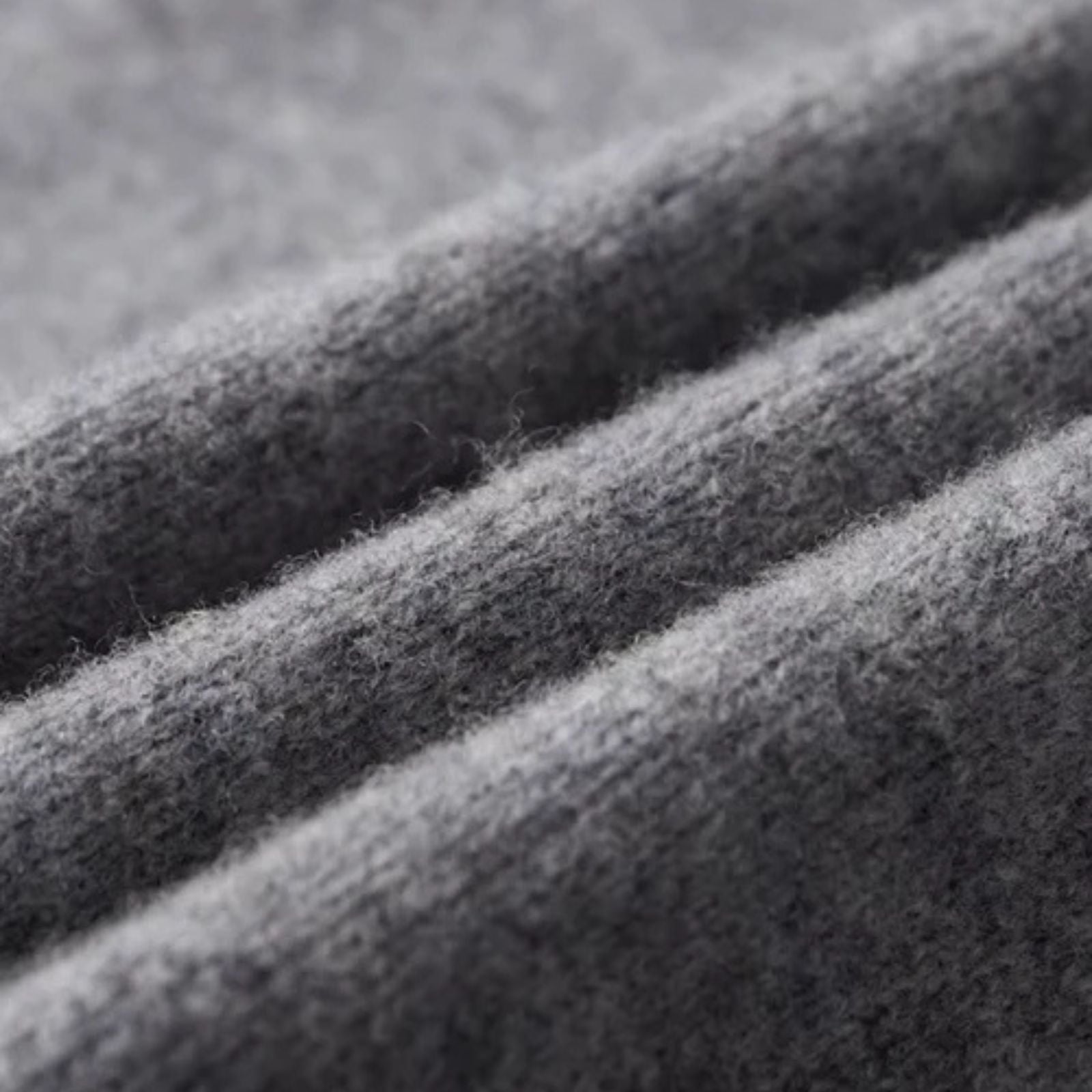 The Ravello Merino Wool Dual-Tone Set